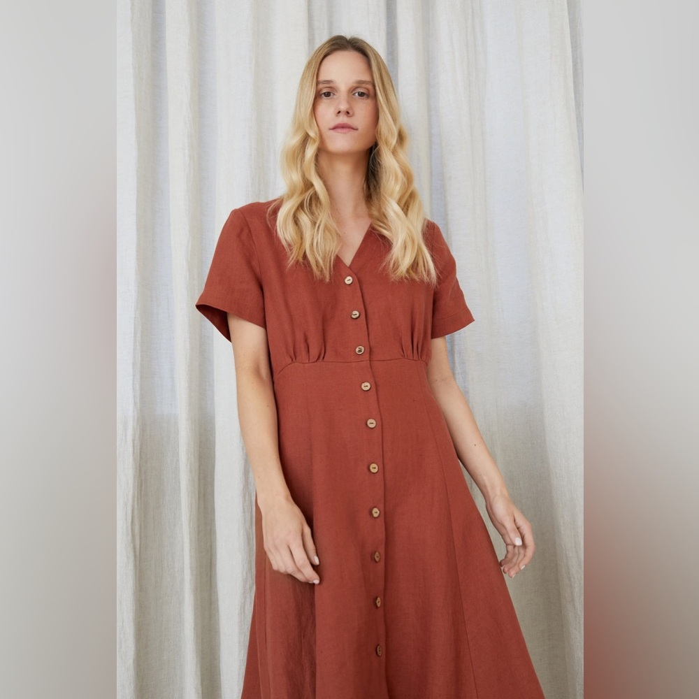 Elegant Rust Midi Dress